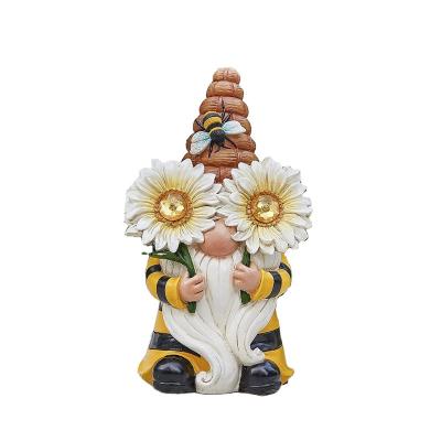 China Hot Sale Gnome Outdoor Craft Festival Bee Ornament Resin Garden Park Garden Amazon Solar Dwarf Statue for sale