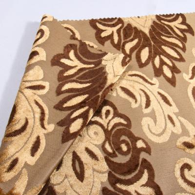 China Shrink-Resistant 100 Polyester Sofa Textile Jacquard Velvet With Metallic Yarn for sale