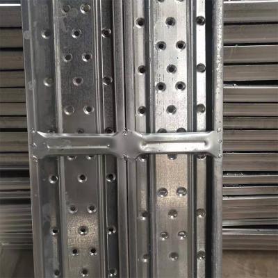 China 320mm Industrial Boards Building Access Galvanized Plank Frame Scaffolding Plank Steel Frame Perforated Steel Board Decking System for sale