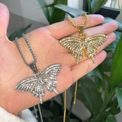 China Hot Sale CLASSIC Trending Butterfly Necklace Claw Set Iced Out Rhinestone White Gold Plated Stainless Steel Butterfly Necklace For Women for sale