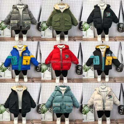 China 2022 new viable winter green warm waterproof boys and girls down jackets for kids wholesale for sale