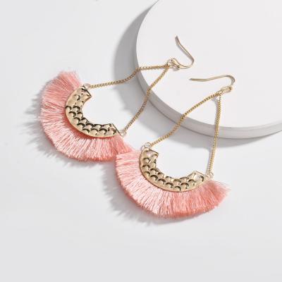 China 2019 Earring Bohemian Fringed Bohemian Fashion Jewelry Fan Shape Metal Long Chain Hammered Piece Fringed Silk Tassel Earrings for sale