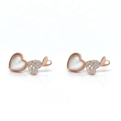 China Luxury Hot Sales Ladies Earring Popular Heart Stud Earrings for sale