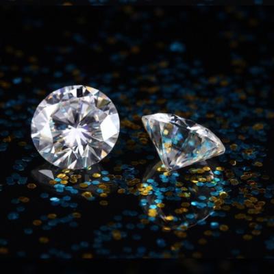 China Pleochroic/Pleochroism white moissanite direct vvs 1Ct 2Ct 3Ct loose rilliant cut diamonds stones moissanite manufacturer for sale