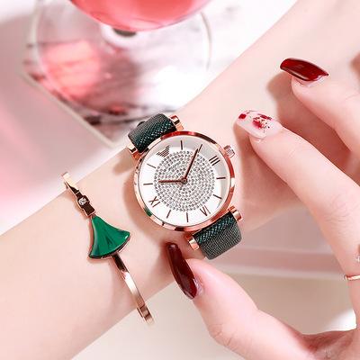 China 2021 New Waterproof Women's Watch Star Set Gift Watch Scallop Star Skirt 3 Piece Jewelry Set for sale