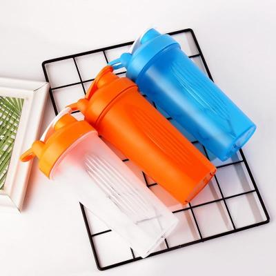 China 600ML Disposable Large Capacity Gym Protein Powder Plastic Water Shaker Bottle Shaker Sports Water Cup for sale