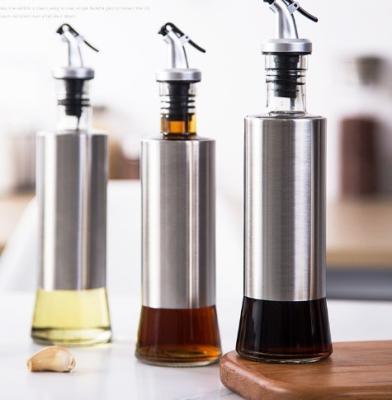 China Kitchen Oil Vinegar Dispenser Silvery Steel Oil Dispenser 500ml for sale