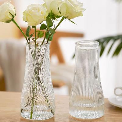 China Modern Clear Small Round Square Flower Glass Flower Vase Clear Glass Vase For Home Decoration for sale