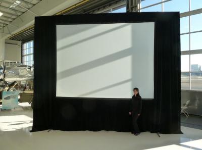 China Het draagbare Openlucht Snelle Scherm 350inch van de Vouwenprojectie met Front Rear Projection Fabric Te koop