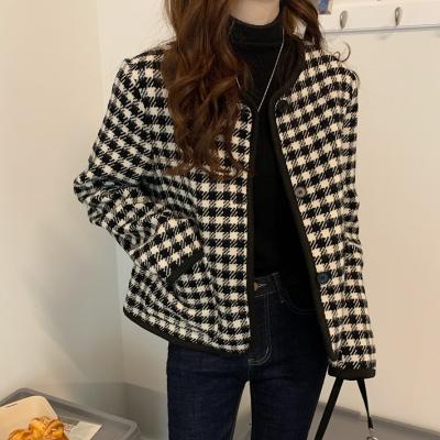 China INS female short top autumn and winter small retro sense wild thick plaid design fragrance breathable jacket for sale