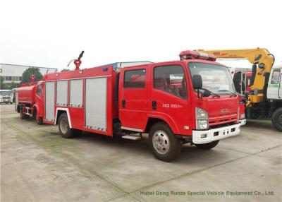 China ISUZU-ELFE 700P Feuer-und Rettungs-LKWs mit 4 Tonnen-Wasser-Behälter/Feuerlöschpumpe zu verkaufen