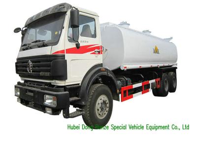 Chine Camion de réservoir liquide d'essence tous terrains de Beiben 20000L avec la main gauche/conduite à droite à vendre