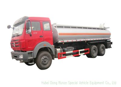 China Offroad Vloeibare Tankwagen van 18000L 6x6/van 6x4 voor Aardolieolie/Benzine/Benzinevervoer Te koop