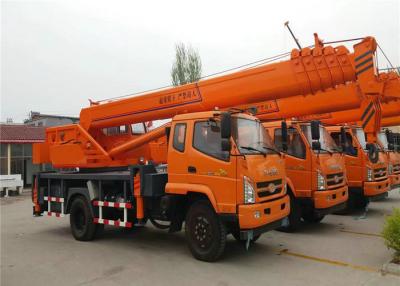 China angebrachter Kran der Tonnen-6 -8 hydraulischer LKW mit 4 OutriggerTelescopic Boom 26M - 30M zu verkaufen