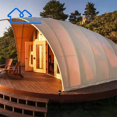 中国 Waterproof Shell Shape Glamping Resort Hotel Tent Hotel Covers With Bathroom 販売のため