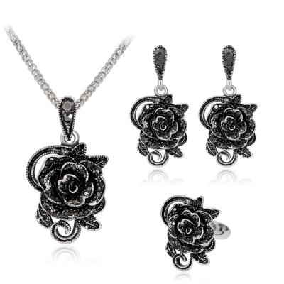 China FASHIONABLE Europe and the United States hot new necklace set silver temperament necklace earrings ring for sale