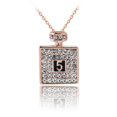 China Number 5 Fashion Embossed Necklace Diamond Number Pendant Necklace Exquisite Alloy Necklace Jewelry for sale