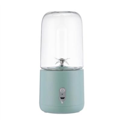 China Mini Car Rechargeable Portable Juice Blender USB Food Blender Processor for sale