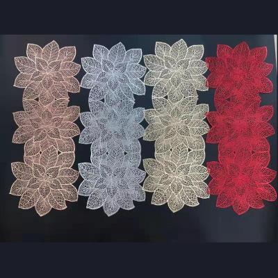 China Stocked Wedding Table Decorative Gold PVC Plastic Flower Place Mat for sale