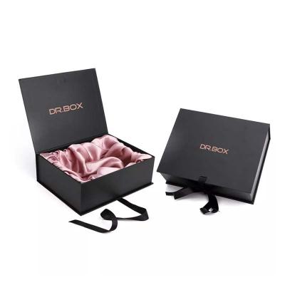 China Custom book box without front cover Creative airplane box wig box Holiday companion gift box Empty box en venta