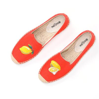 China Red Exquisite Embroidery Pattern Women Shoes Anti-odor Loafers Fisherman Flat Shoes for sale