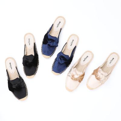 China Breathable Hot Sale Butterfly Decorate Summer Fashion Flat Slippers For Ladies for sale