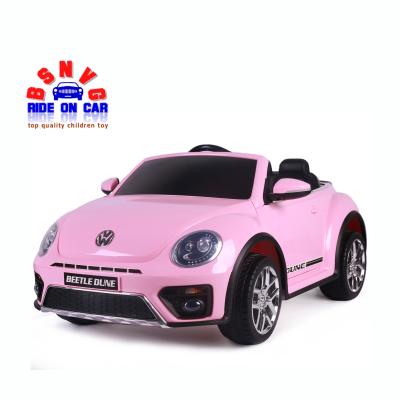 China Ride On Toy Stock PINK Kids Remote Ride On Car Licensed Volkswagen Beetle for sale