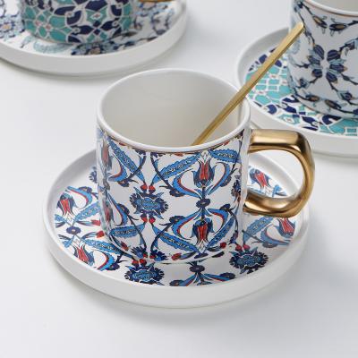 China Pretty moroccan style handle coffee cup stocked gold cups and saucers flower fine bone china decal used traditional english style for sale