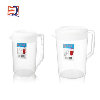 China Sustainable Plastic Cold Water Juice Pitcher Household Teapot Kettle Jug With Lid for sale