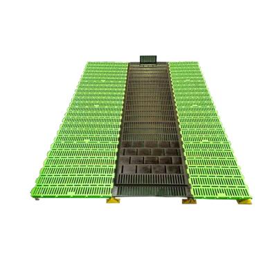 China Easy Assembled Plastic Cattle Hog Farm Flooring Iron Floor For Farrowing Pens Stall Heavy Duty Sow Slat Flooring for sale