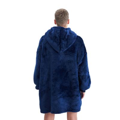 China PORTABLE Wholesale Clean Soft Warm Oversized Hoodie Blankets For Adults Custom Multiple Color Women's Hooded Blanket for sale