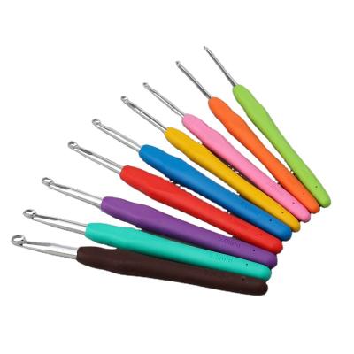 China Aluminum+TPR Soft Rubber Grip Crochet Hook DIY Set Aluminum Knitting Needle for sale