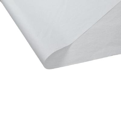 China Waterproof factory wholesales 16gsm 50*75cm white wrapping clothes tissue paper for sale