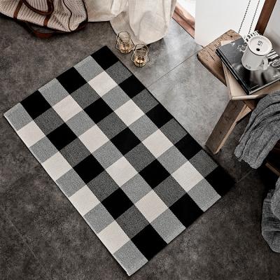 China Modern Black And White Plaid Buffalo Check Outdoor Welcome Rug Mat for sale