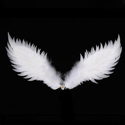 China Indoor Wall Decoration Christmas Lure Christmas Ornament Simulation Feather Angle Wings Home Decoration for sale