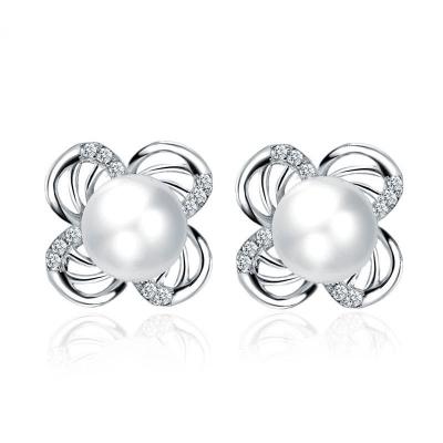 China GER40105/sporty casual fashion and four leaf clover elegant freshwater crystal earrings fashion female pearl earrings for sale