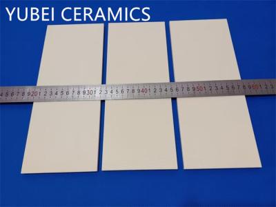 Cina Piastre in ceramica di allumina giallo chiaro al 99% pressatura a secco ad alta resistenza in vendita