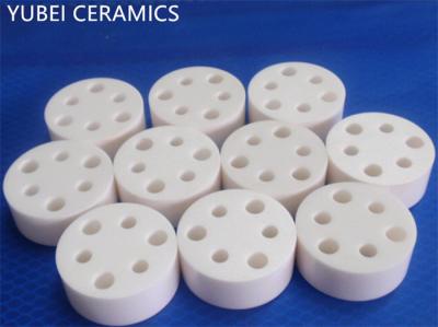 Cina Modelli la ceramica industriale resistente all'uso su misura Al2O3 della ceramica 29W/mK in vendita