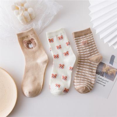 China Autumn Cute Bear Socks Japanese Korean QUICK DRY Women Student Socks Girl Wearing Crew Socks for sale