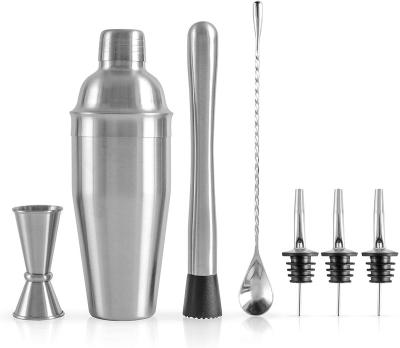 China 24oz Sustainable Cocktail Shaker Set Stainless Steel Bar Tools Cocktail Shaker Bar Set for sale