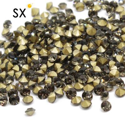 China Pointback high quality crystal 3d rhinestone glass volume rhinestone Pointback for clothing for sale