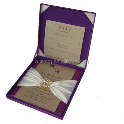 China Purple Silk Wedding Invitations Folio Card With Pearl Brooch for sale