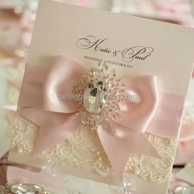 China Europe Vintage Style Ivory Lace Wedding Invitation With Box for sale