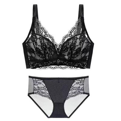 China QUICK DRY Customize Women Soft Sexy V Neck Black Deep Closure Lingerie Push Up Padded Seamless Fashion Lace Bra Set for sale