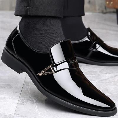 China Men's patent leather winter brown boot printed men's leather shoes stylish shoes 001 shoes women's unique leather oxford shoes for sale