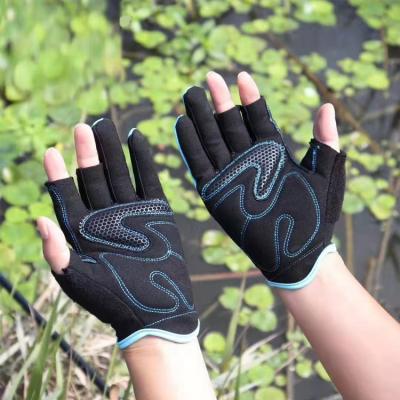 China Luya Half Finger Fishing Gloves Breathable Shockproof Missing Anti Slip Gloves for sale