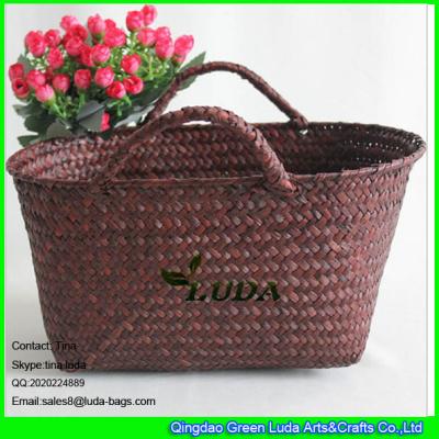 China LUDA household seagrass straw storage basket colored straw basket with handles for sale