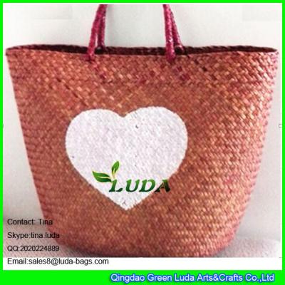 China LUDA classical heart painted shopping bag seagrass straw beach bag for sale