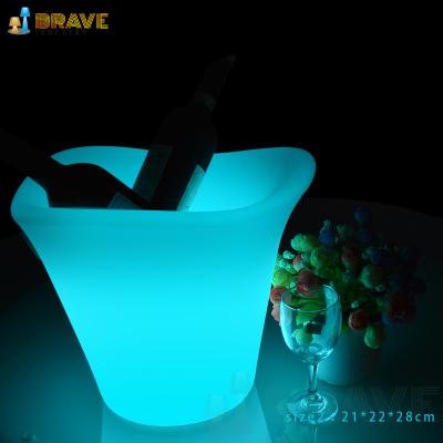 China High Quality Modern Modern Beer Ice Bucket With 16 Color Changing Waterproof IP65 LED Bar Ice Bucket Battery Operated Led Ice Bucket for sale