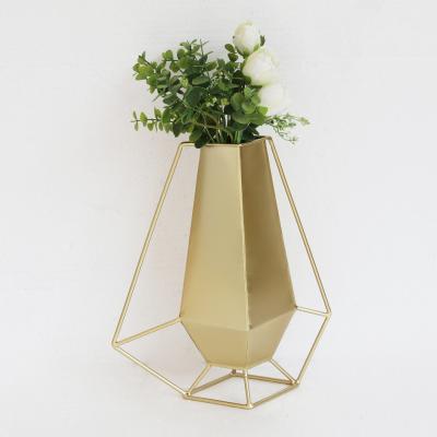 China 100% Handmade Flowerpot Metal Table Top Smart Home Decor Gold Metal Indoor Flower Pots for sale